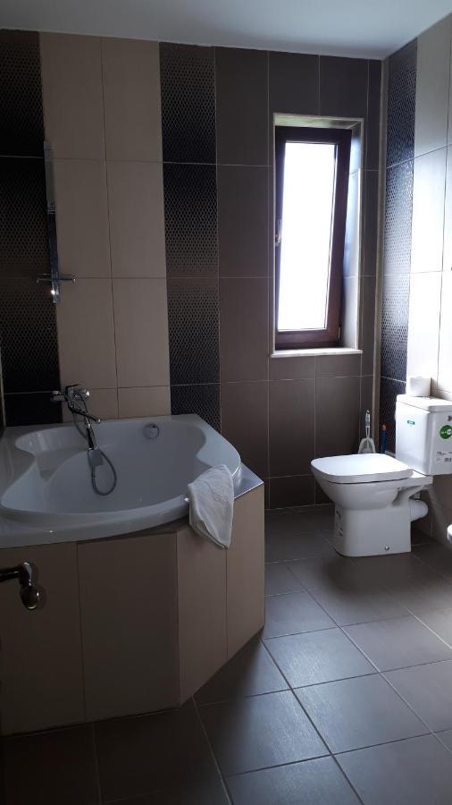 Vila "Livia" Hotell Techirghiol Exteriör bild