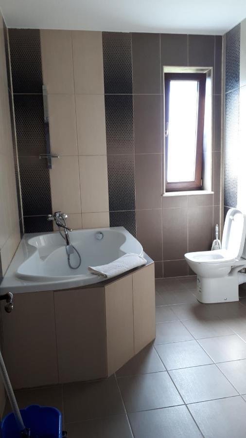Vila "Livia" Hotell Techirghiol Exteriör bild
