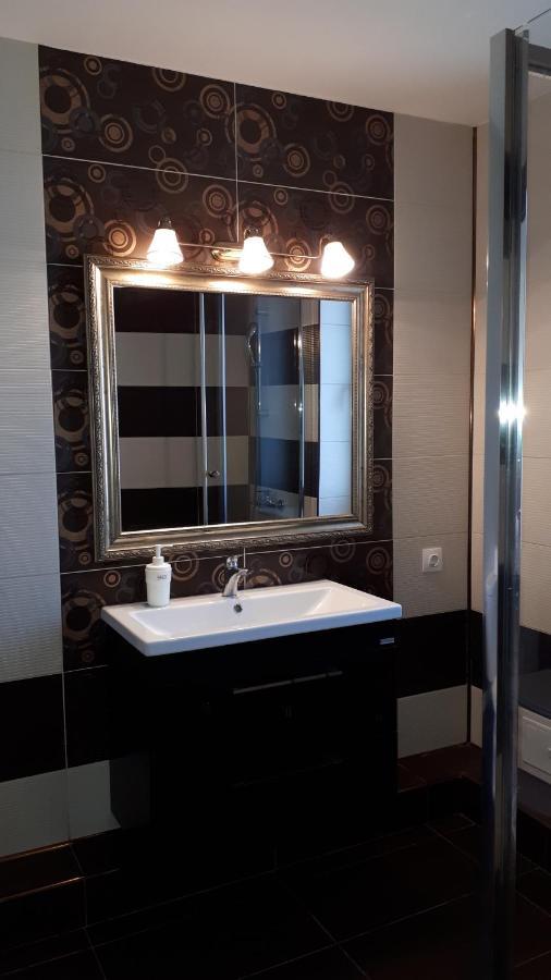 Vila "Livia" Hotell Techirghiol Exteriör bild