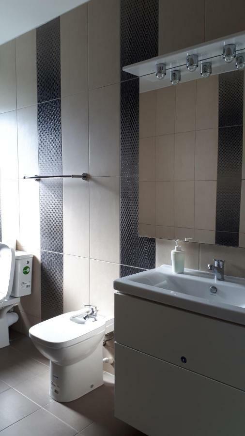 Vila "Livia" Hotell Techirghiol Exteriör bild